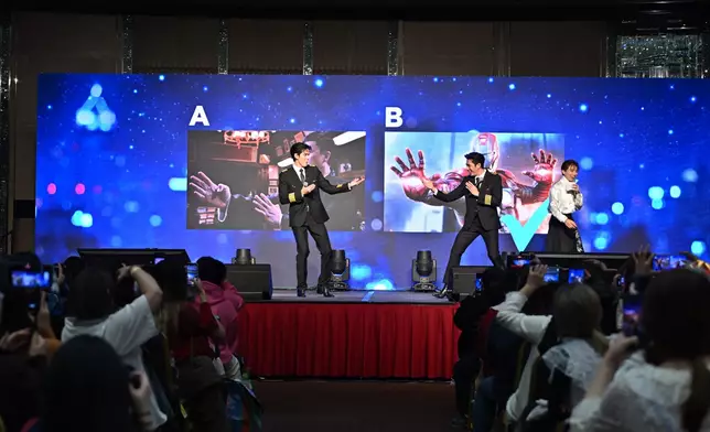 而且更重演該劇中吳卓羲與馬國明對話場面。