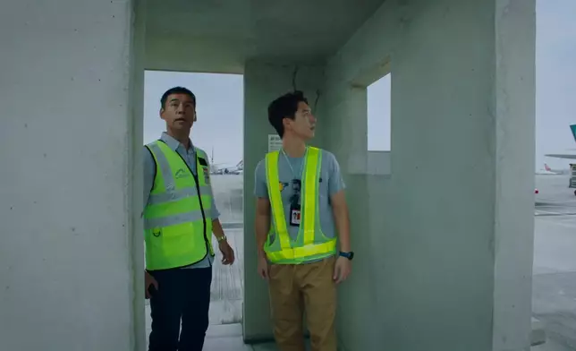 劇中喺停機坪工作嘅徐榮同吳偉豪就要走入避雷區避雷。