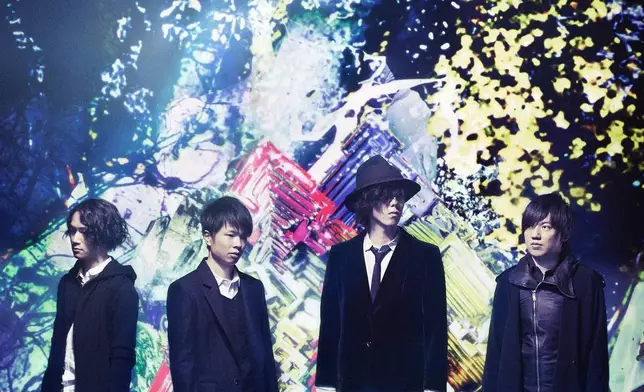 RADWIMPS原本是四人樂隊，但鼓手山口智史因罹患「局部肌張力不全症」，正處於「無限期休養」狀態。