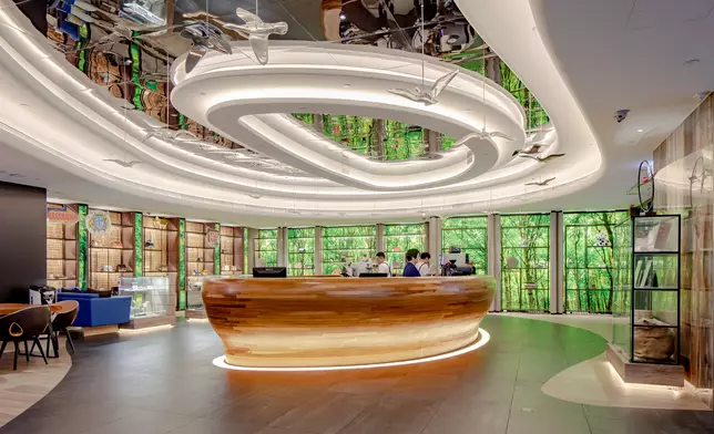 Oasis Avenue香港粵海酒店全方位改造，成為香港首家智能酒店。