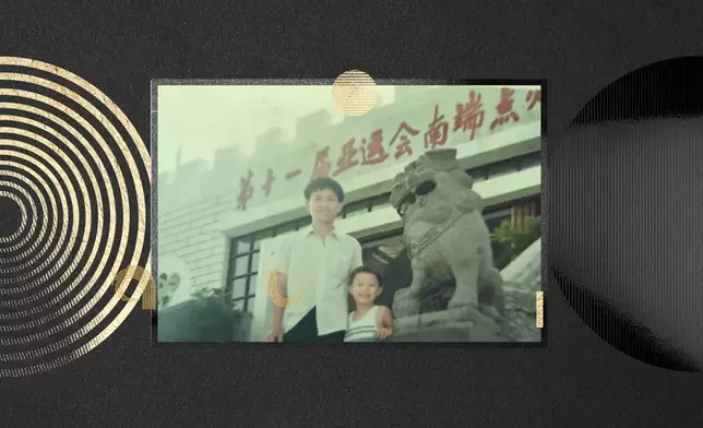 劉可含淚憶述與亡父往事。