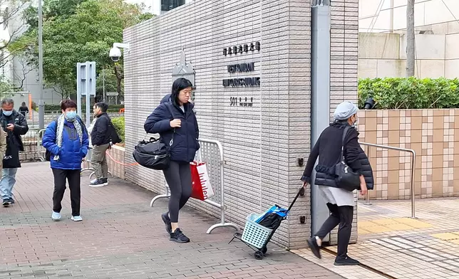 黎智英女兒續到庭聽審。 巴士的報記者攝