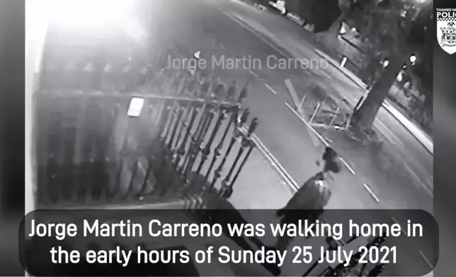卡雷諾獨自步行。Thames Valley Police圖片