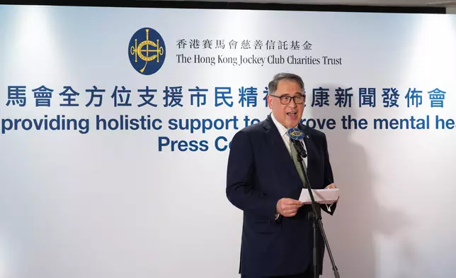 馬會董事黃嘉純預期一系列支援措施將惠及超過15萬4千名市民。