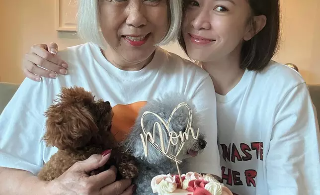 有人估計作客的人是阿佘媽媽（左）的朋友