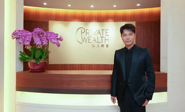 克勤表示太太向來是其家中財政大臣。