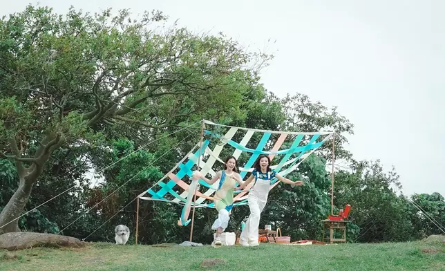 Cloud出道後的第一個MV《願望之翼》在清水灣郊野公園拍攝。一年後重遊舊地。