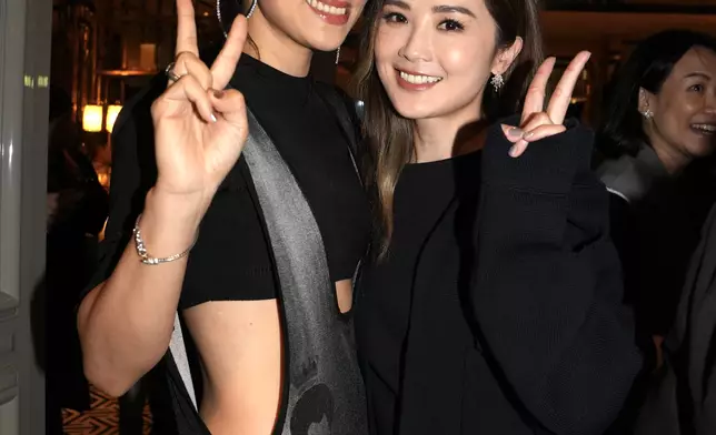 在導演會晚宴上，Rosa驚喜重遇幼稚園同窗蔡卓妍。