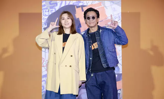 朱栢康（右）與導演黃綺琳出席《填詞L》台北首映會。
