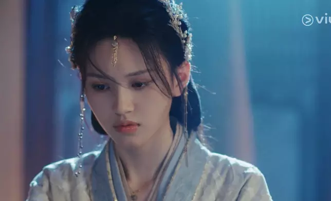 鳳鳶（沈羽潔飾）