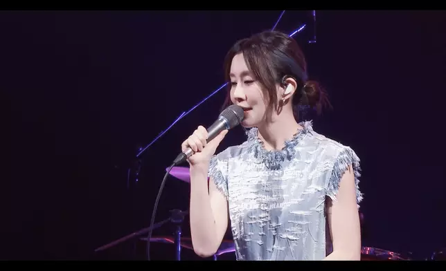 白安闊別許久再度到香港表演。