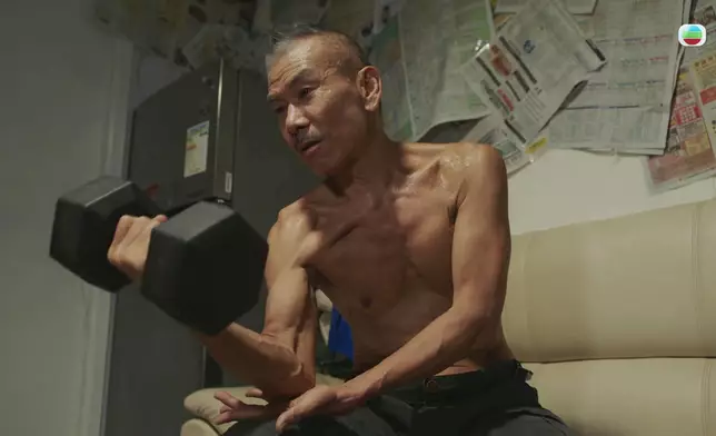 69歲嘅張雷身手了得，佢話平時會Keep住運動，食嘢都係比較清淡。