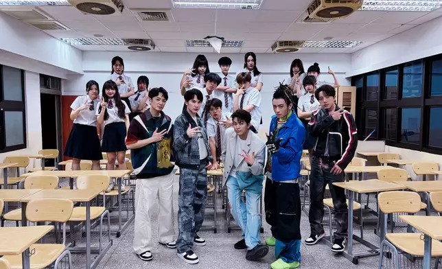 台北育達高中學生挑戰Energy星期「舞」。