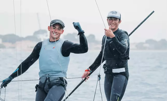 香港49人級帆船代表隊Akira Sakai（阿輝）和Russell Aylsworth（祥傑）成功取得巴黎奧運入場券。