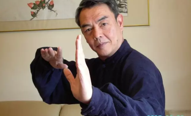 顏國樑本身是佛教徒