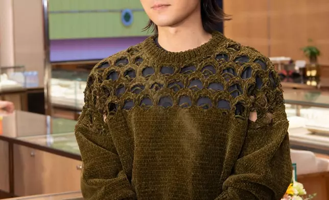 霆鋒尋求突破於即將上映的《海關戰線》首次擔任動作導演，並表示自己與英皇珠寶首飾勇於創新的理念不謀而合。