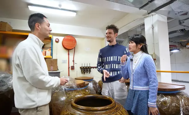 首集，Hailey會帶Brendan試食香港最地道刁鑽美食，以形補形！