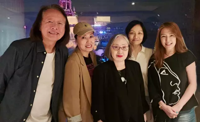 與盧宛茵、關寶慧、黎海珊、TVB前金牌監製潘嘉德食母親節飯