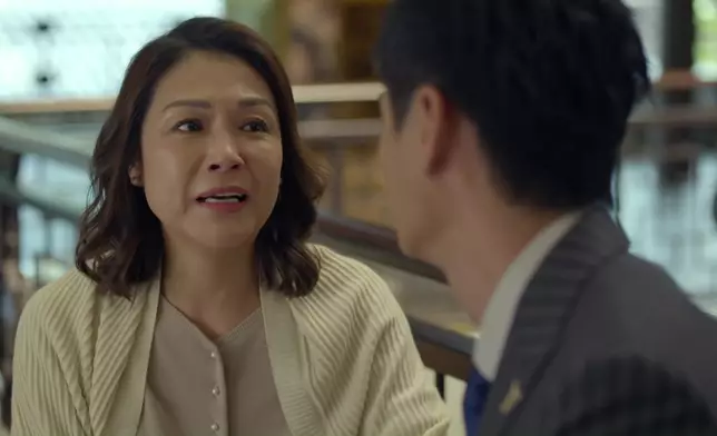 今晚一集，家碧同智斌講番當年調包一事時，一直強忍悲痛，張鳳妮呢幕唔單止個樣有戲，全程哽咽嘅聲線更增強了場口的感動感。