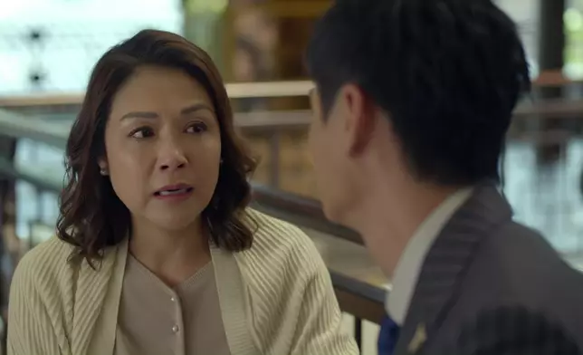 今晚一集，家碧同智斌講番當年調包一事時，一直強忍悲痛，張鳳妮呢幕唔單止個樣有戲，全程哽咽嘅聲線更增強了場口的感動感。