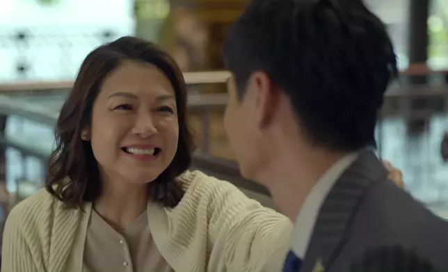 見到阿仔咁生性，家碧好快又開心番，母愛就係咁簡單。