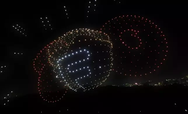 「多啦A夢」無人機匯演。FB圖片