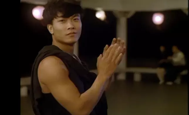 錢小豪後生時相當靚仔！