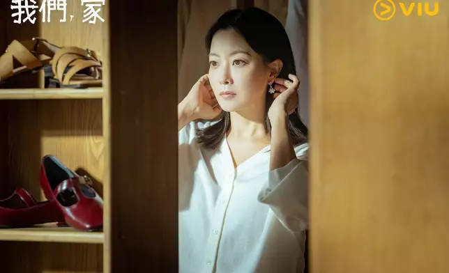 金喜善在戲中飾演韓國最優秀的家庭心理諮詢醫生（黃Viu提供圖片）