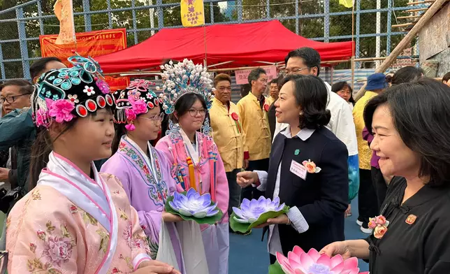 「南區繽紛市集@洪聖誕」，活動安排試穿戲服、傳統手工藝攤位等，讓市民和旅客體驗南區傳統文化。