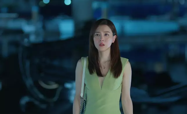 Linda喺正日生日當晚被男友背叛，真係好慘。