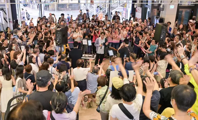 粉絲逼爆中環街市！