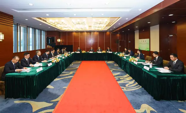 三地海關會談。 香港海關FB