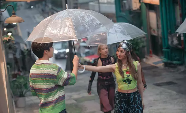 送傘一幕原來是Yumi建議。