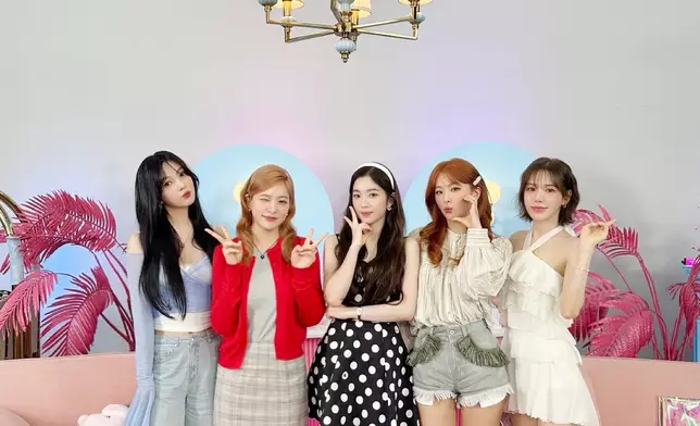 Red Velvet出道十週年（RV twitter圖片）