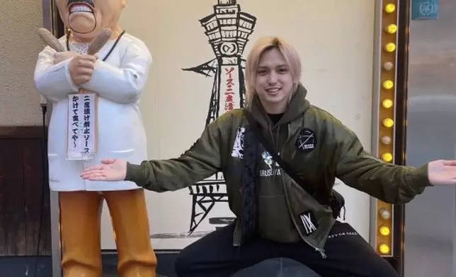 網友曬出7天6夜的單肩袋（Twitter圖）