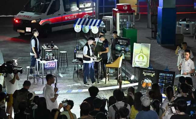 警隊舉辦警察招募體驗日，橂擬在酒吧執法。 政府新聞處圖片