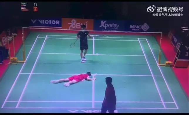 17歲國家青年羽毛球運動員張志杰，在印尼參加亞洲青年錦標賽期間暈倒，送院搶救不治。(微博截圖)