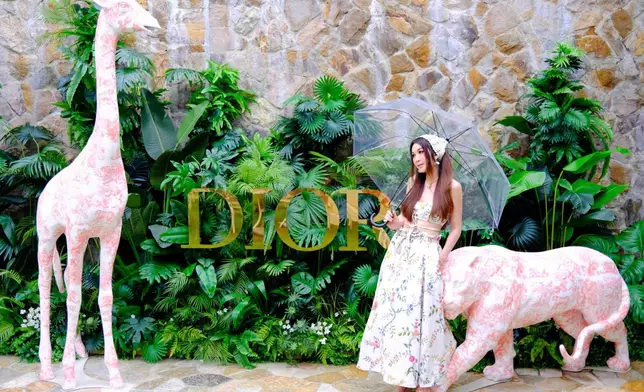 溫碧霞（Irene）近日獲Dior邀請拍攝宣傳照。