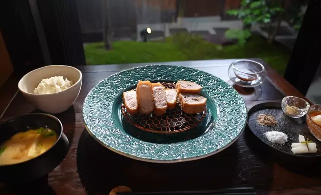 呢間米芝蓮必比登推介嘅炸豬扒飯5,000日圓就食到，絕對係性價比之選。