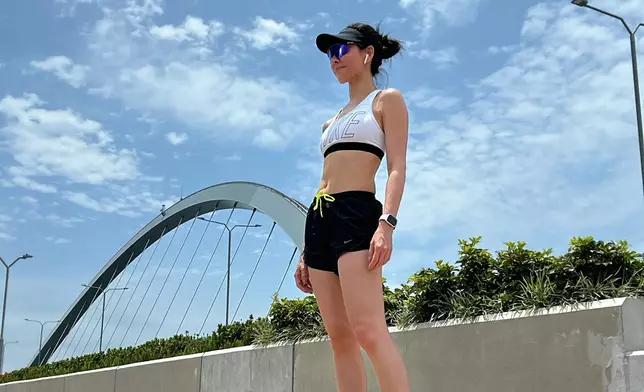 經常健身和跑步，所以操得一副好身材！