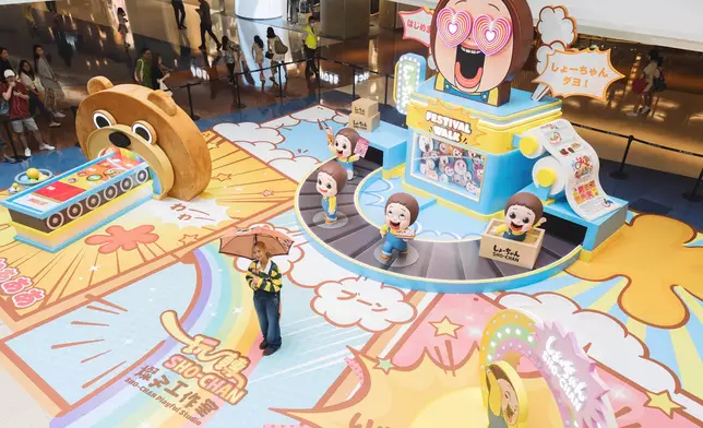 Marf以清爽型格造型現身《玩轉燦子工作室》。