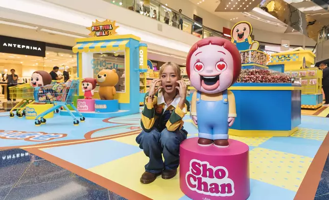 Marf又指燦子豐富的表情包是生活中的好幫手。