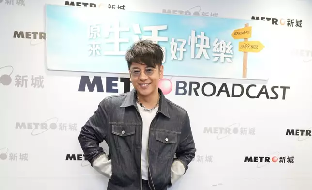 許廷鏗（Alfred）宣傳新歌《聆聽世界這分鐘》。