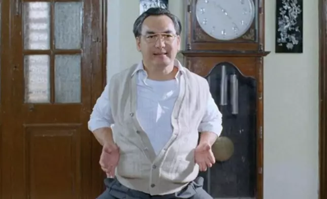 元奎是香港著名導演、武術指導及監製，是「七小福」成員之一