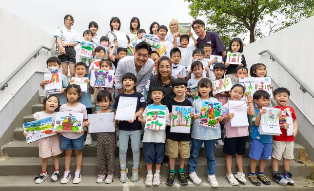 過百位小朋友、家長、幼稚園教師、繪畫導師及義工今日應邀到訪昂坪360，參與享樂行慈善基金會及「保良局」合辦的「童悠共享 快樂共享工作坊」，展開一次融入戶外探索、玩樂及觀光元素的寫生體驗。