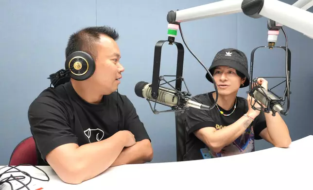 陳健安與主持人昆頓