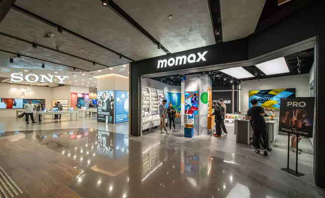 Momax於銅鑼灣設置的門市。