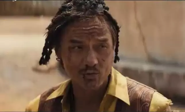 馮德倫以破格形象亮相，鮮有梳了一頭魚骨辮子頭的反派形象