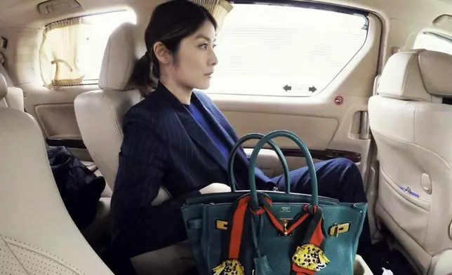 Kelly是資深Hermès收藏家。