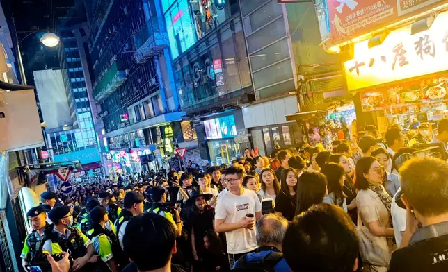 萬聖節蘭桂坊人頭湧湧 。小紅書圖片